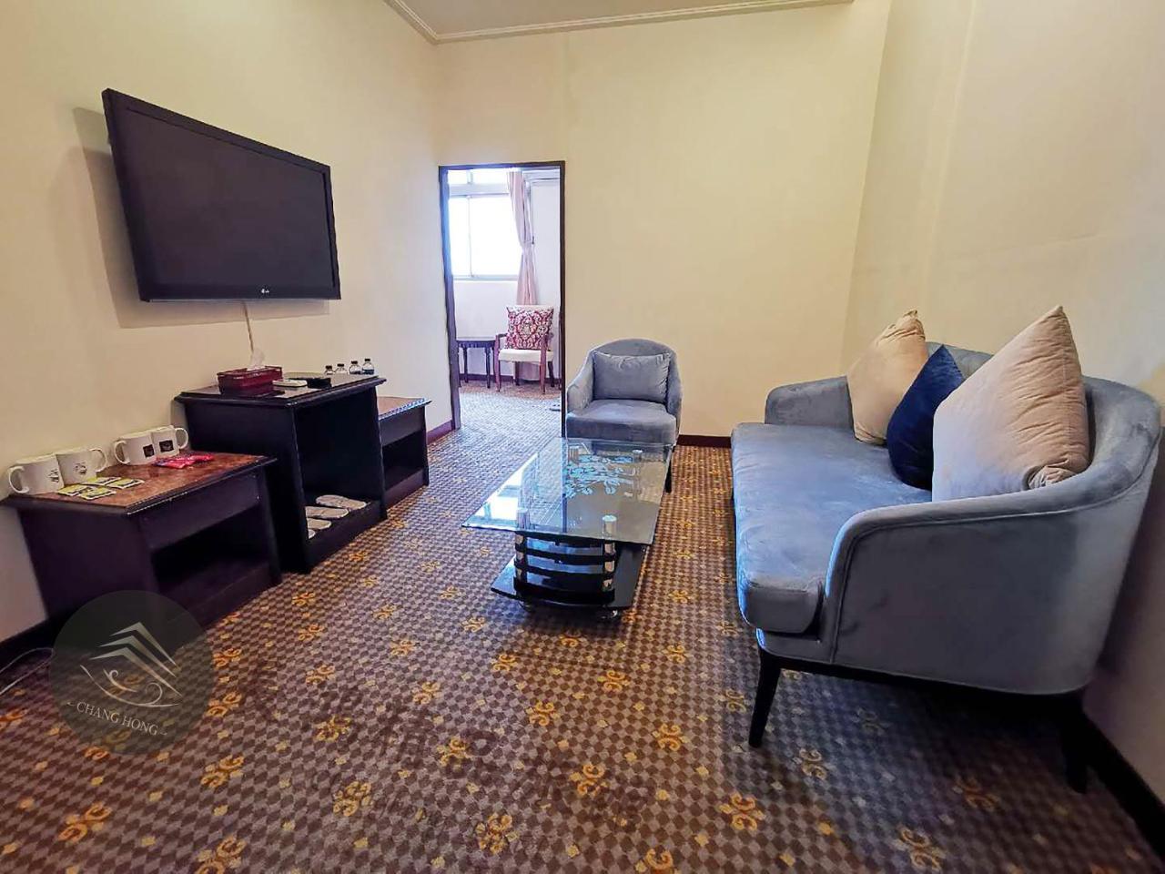Chang Hong Hotel Jinning Esterno foto