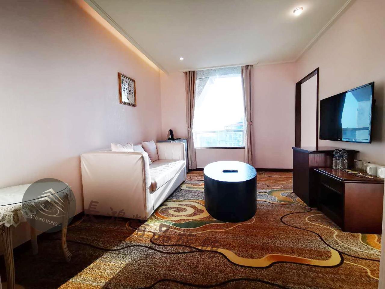 Chang Hong Hotel Jinning Esterno foto